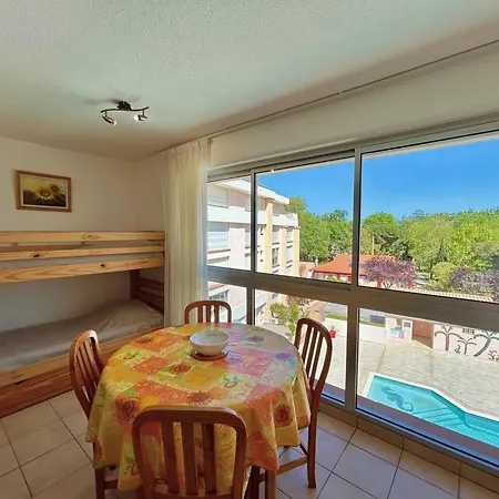 T2 Lumineux Avec Parking Prive Et Piscine Pres De La - Fr-1-388-223 *