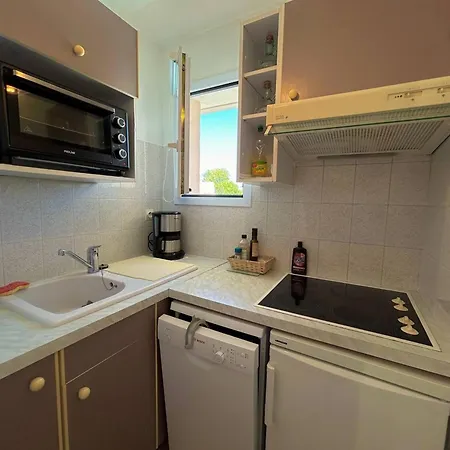 Apartmán T2 Lumineux Avec Parking Prive Et Piscine Pres De La - Fr-1-388-223 Argelès-sur-Mer