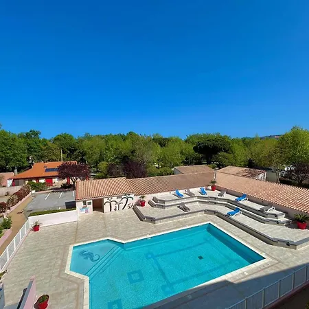 Apartmán T2 Lumineux Avec Parking Prive Et Piscine Pres De La - Fr-1-388-223
